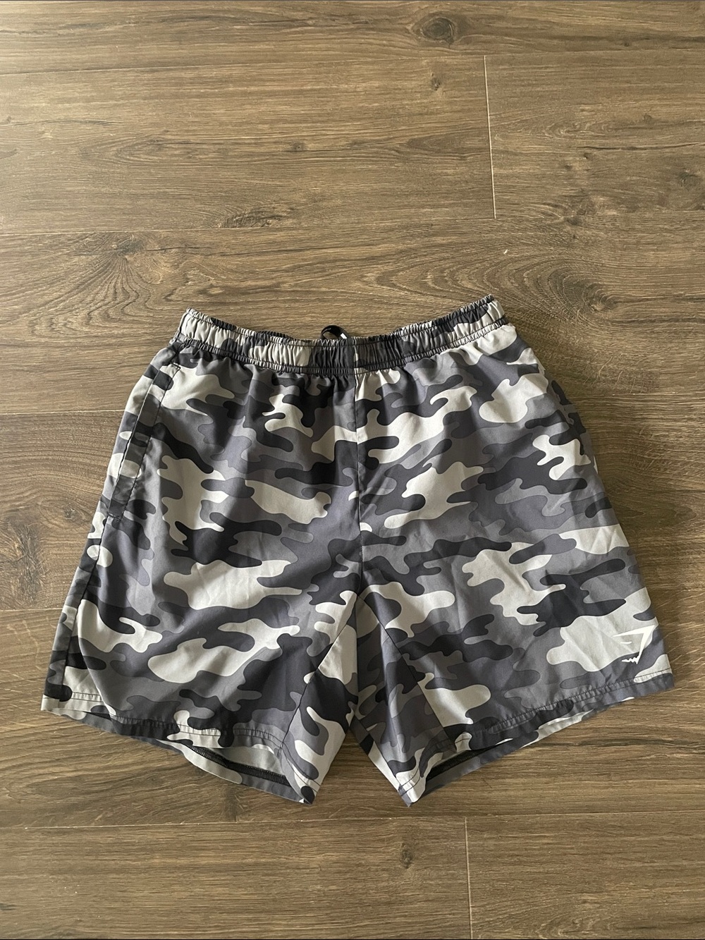 Men's Gymshark Gray & Black Camo Athletic Shorts, Size Small